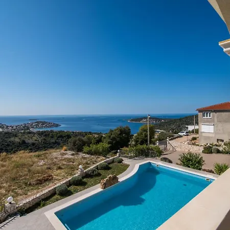 Ciara Croatia Villa *